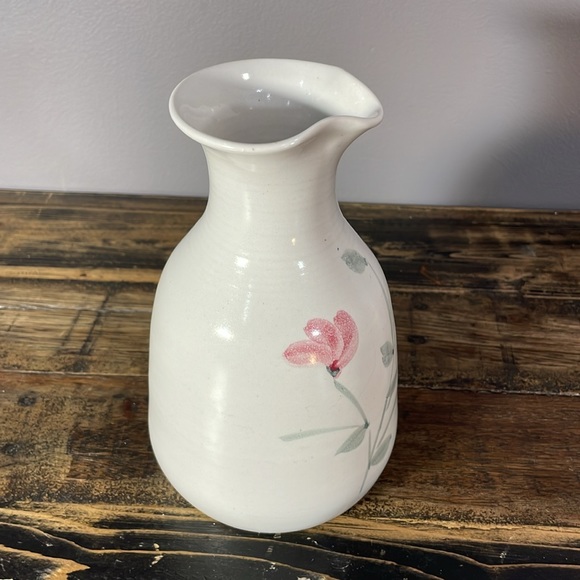 Pottery vessel with pouring spout.  Whimsical floral pattern. - Picture 5 of 14